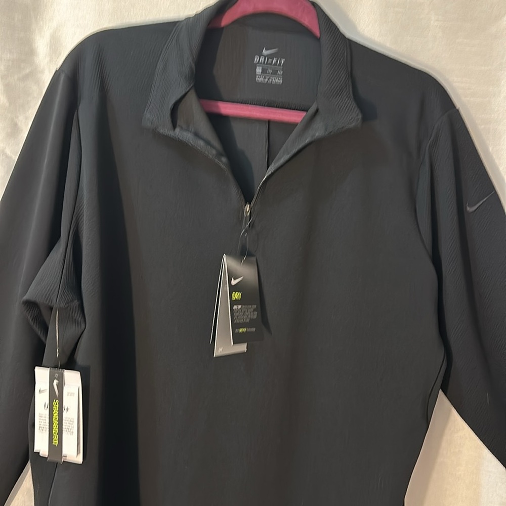 Nike Dri-Fit Black Woman’s XXL UV Long Sleeve Shirt - Picture 6 of 6
